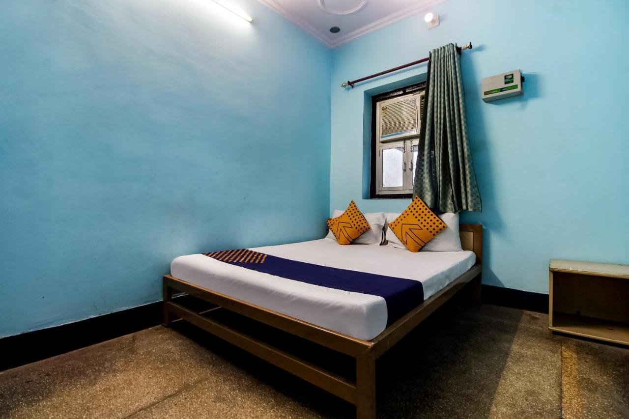 Spot On 40972 Hotel Gurubaksh Rampur  ภายนอก รูปภาพ