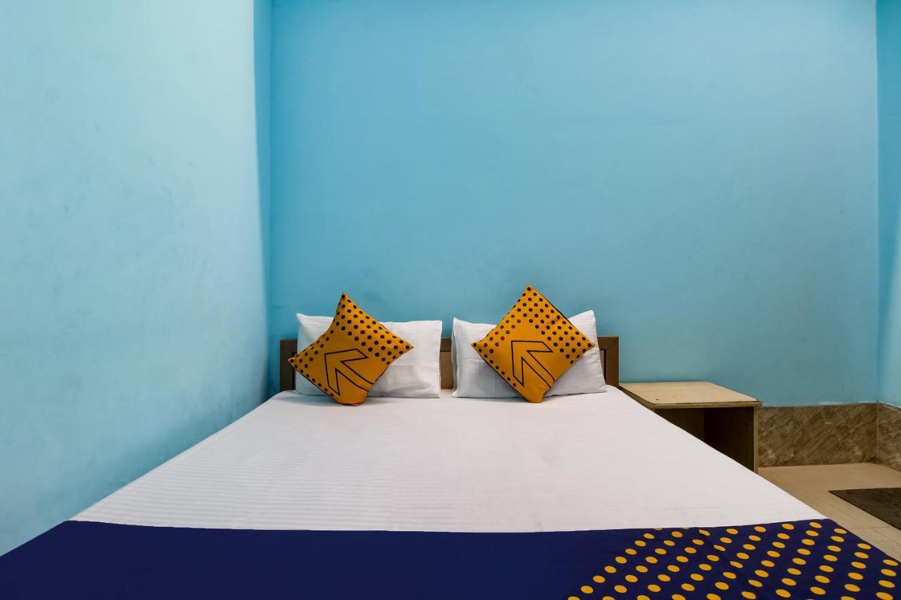 Spot On 40972 Hotel Gurubaksh Rampur  ภายนอก รูปภาพ