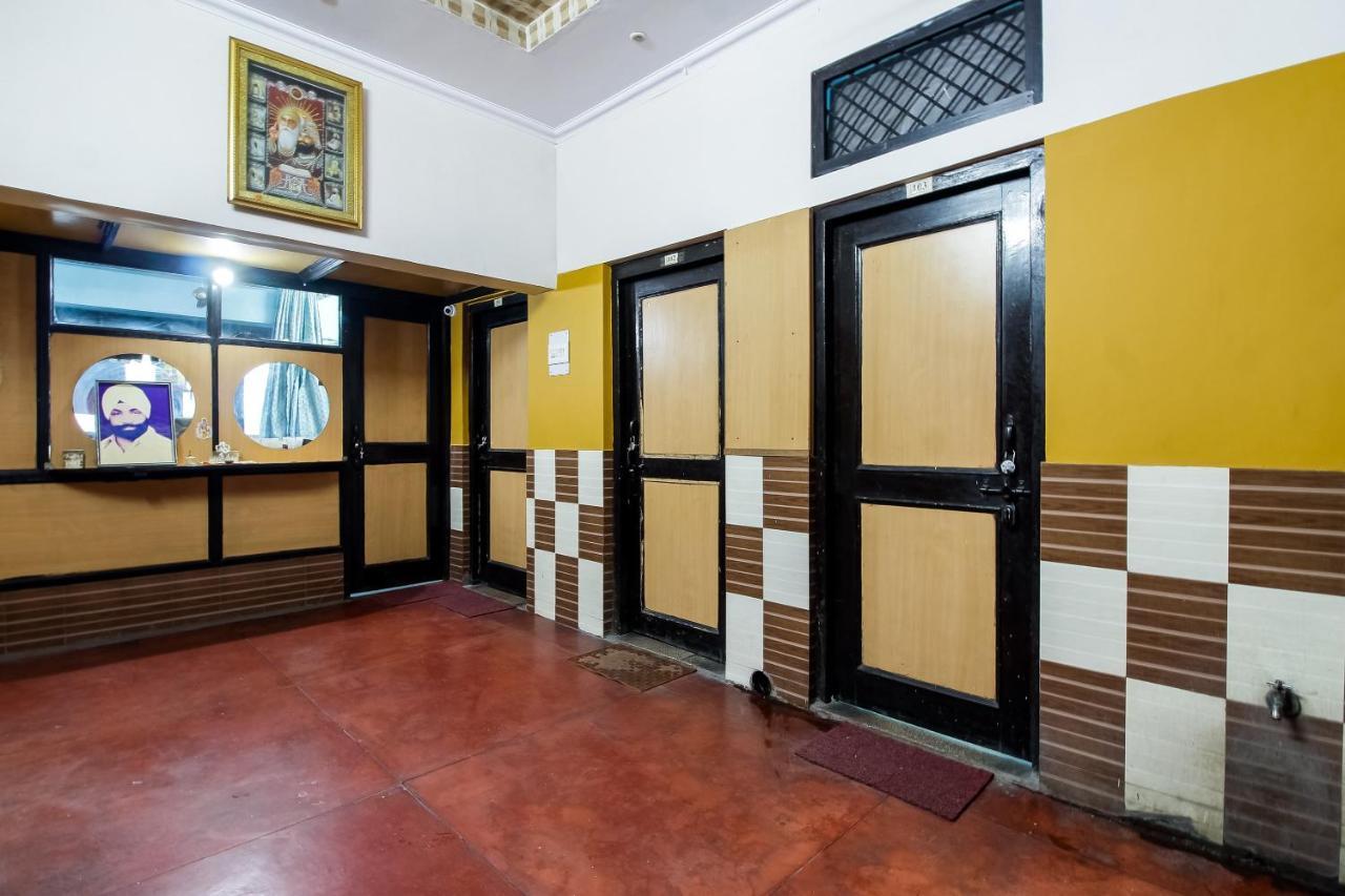 Spot On 40972 Hotel Gurubaksh Rampur  ภายนอก รูปภาพ